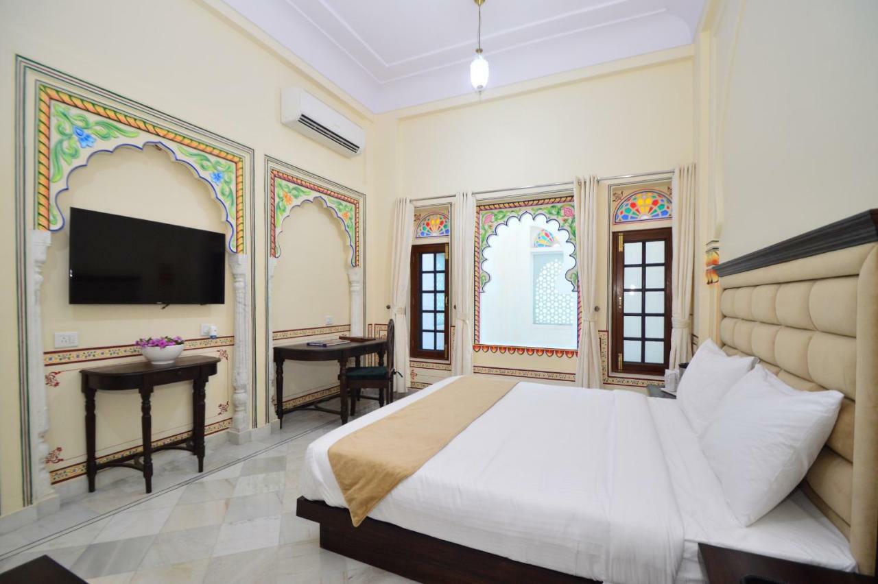 Hotel Aaram Baagh Agra By Pachar Group