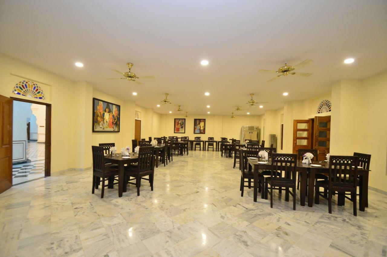 Hotel Aaram Baagh Agra By Pachar Group 4*