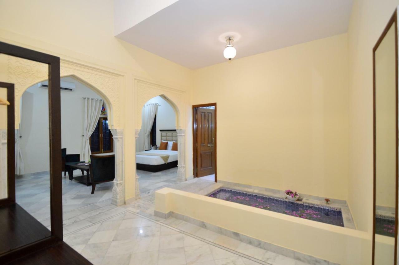 Aaram Baagh Agra By Pachar Group